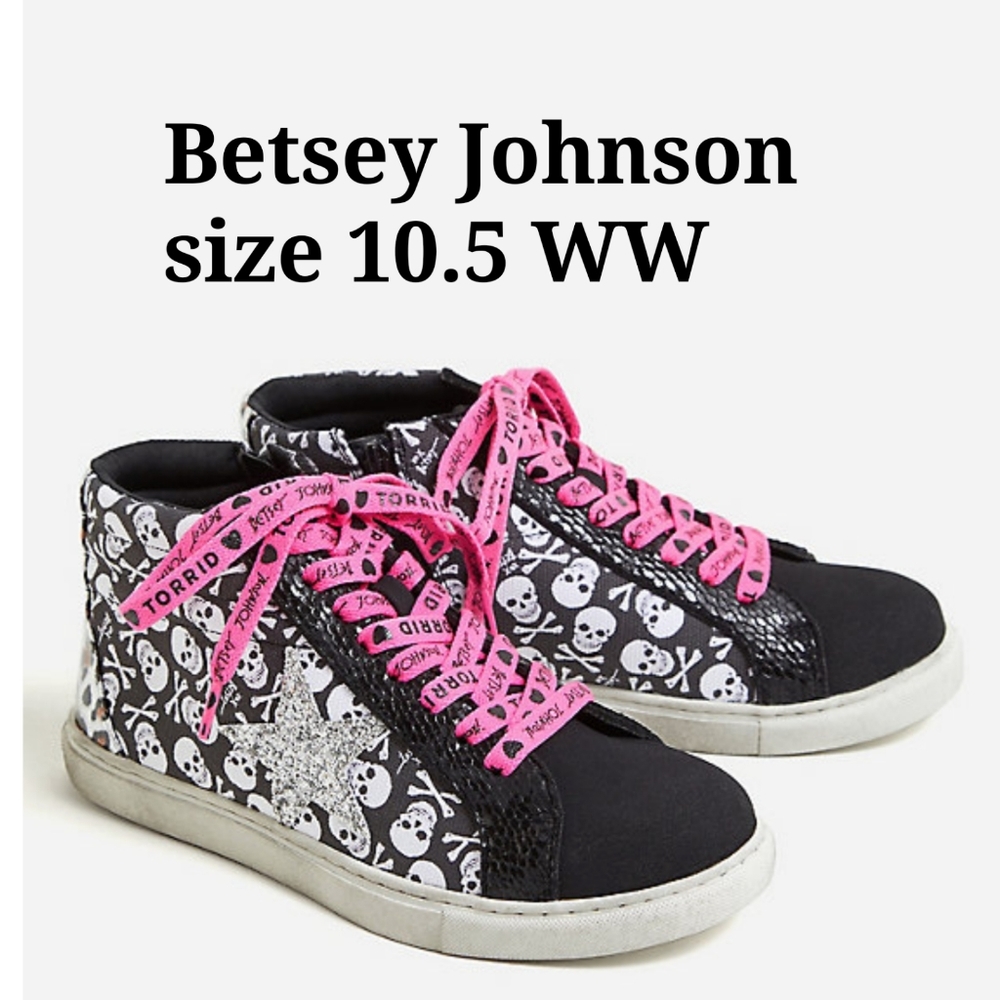 Betsey Johnson & Torrid collaboration sz 10.5 WW